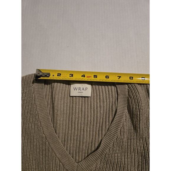 Womens Wrap London V-Neck Sweater Side Buttons WT08 US 8 EUC Tan/Brown - Picture 11 of 11